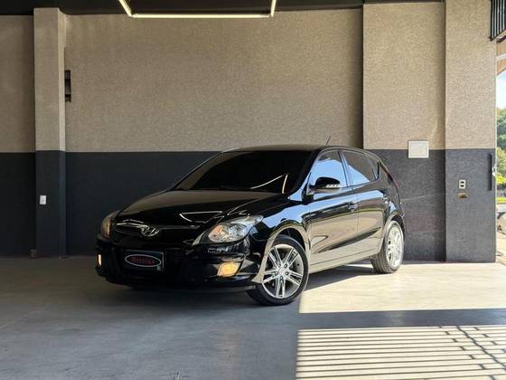 HYUNDAI I30 2.0 MPFI GLS 16V GASOLINA 4P MANUAL HYUNDAI I30 2.0 MPFI GLS 16V GASOLINA 4P MANUAL